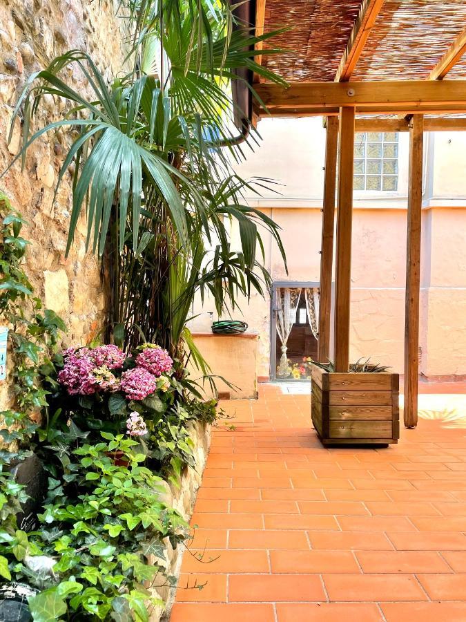 Antica Residenza Santa Chiara -City Center Lucca Bagian luar foto