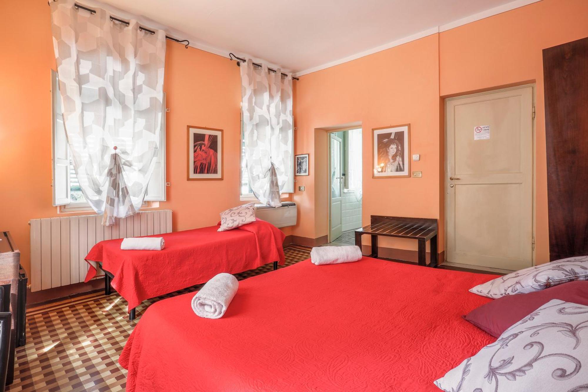 Antica Residenza Santa Chiara -City Center Lucca Bagian luar foto